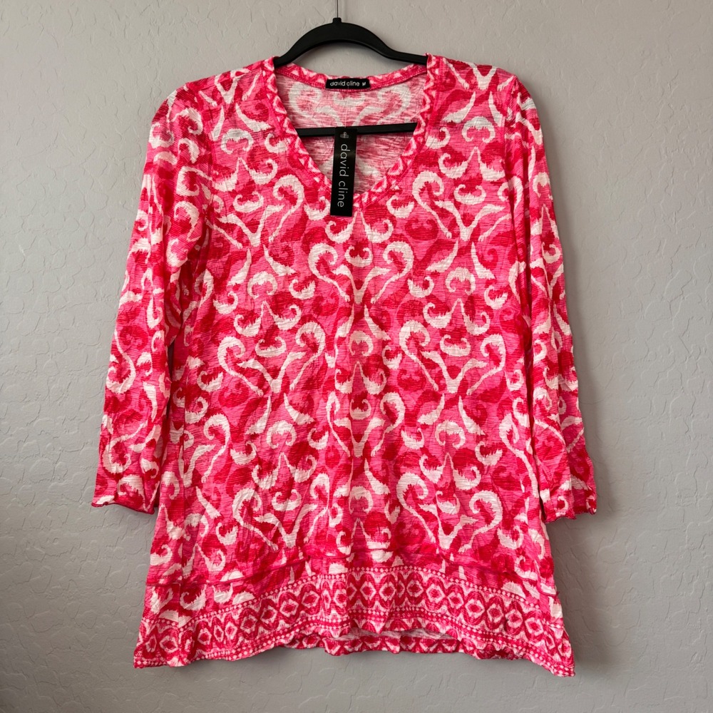 NWT David Cline Medium Tunic Top Berry Pink 3/4 Sleeve Ikat Scroll V-Neck 9731TV
